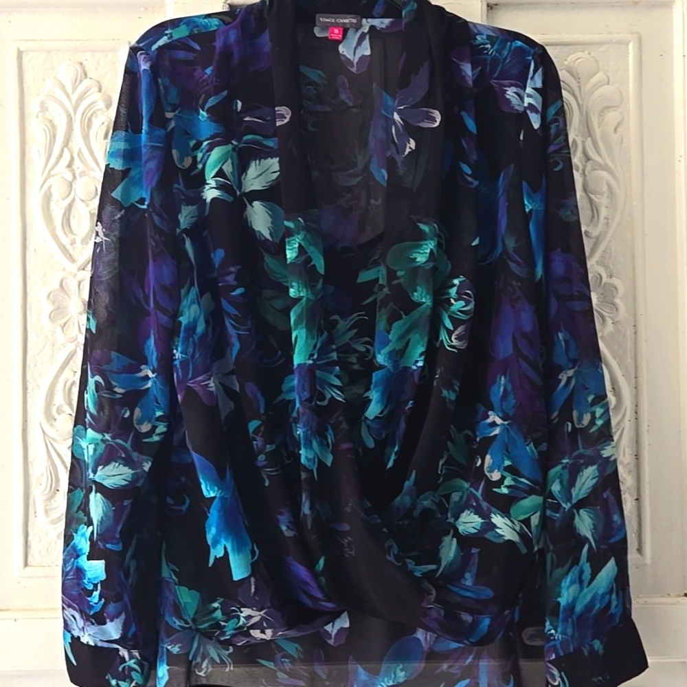 Vince Camuto Blouse Size Medium